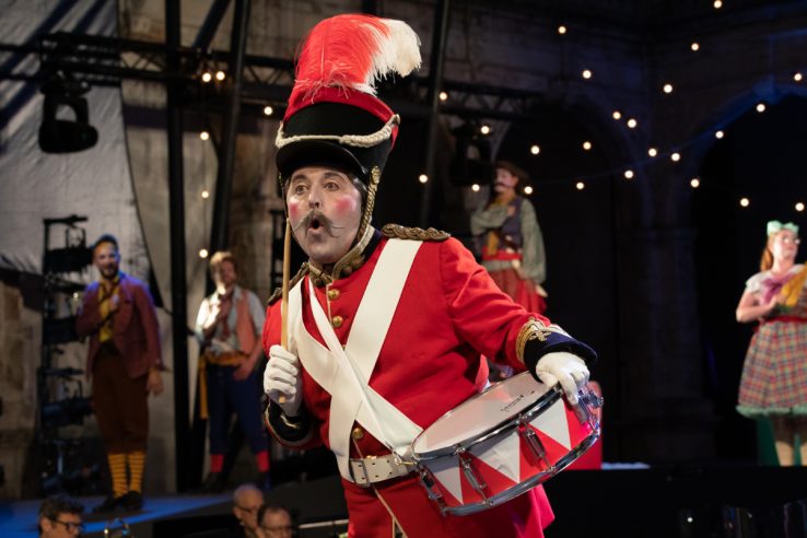 Richard Burkhard as Major-General Stanley in The Pirates of Penzance at Opera Holland Park, 2021 © Ali Wright