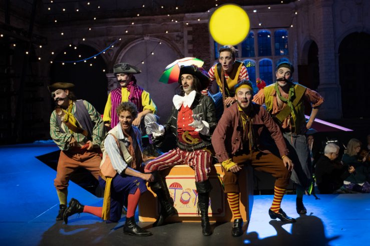 John Savournin as The Pirate King, Frederick Long as Samuel and Peter Kirk as Frederic with members of the Opera Holland in The Pirates of Penzance at Opera Holland Park, 2021 © Ali Wright