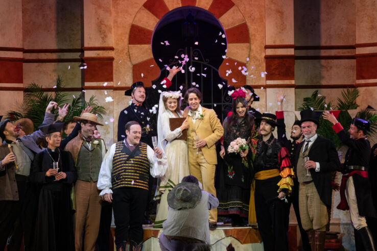 Cast and Chorus of The Barber of Seville, Opera Holland Park 2024 © Ali Wright